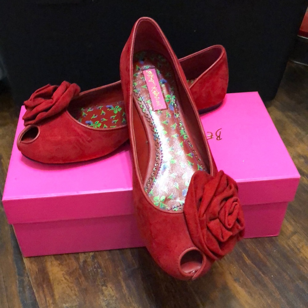 Betsey Johnson flats